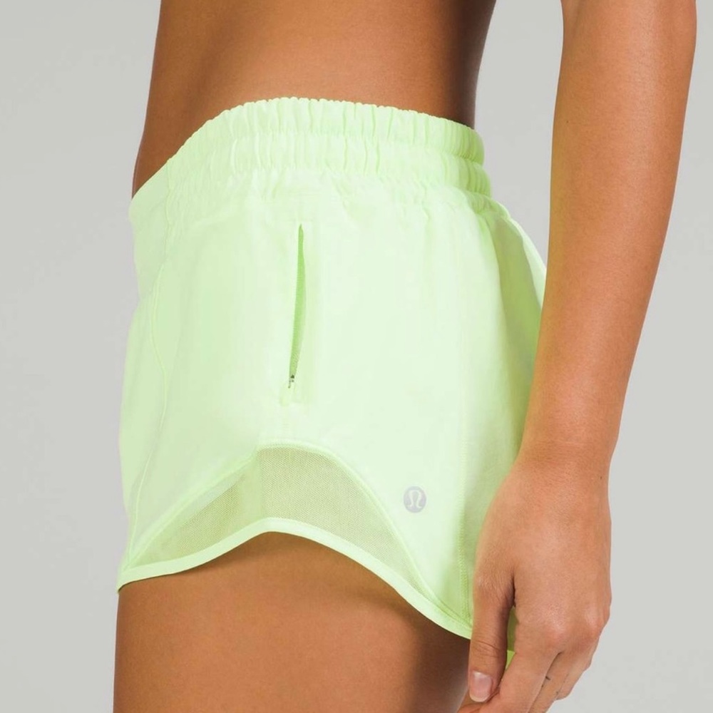 Lululemon Hotty Hot Low-Rise Lined Shorts 2.5”